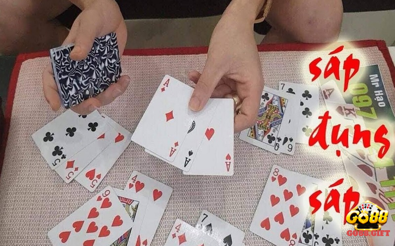 Các bộ kết hợp trong game bài liêng là gì?